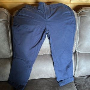 Gap women’s girlfriend khaki in navy. Can cuff for a shorter style.